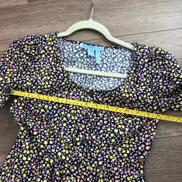 Draper James Fit and Flare Floral Dress - Picture 5 of 8